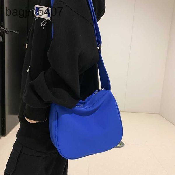 2023 new hand bag factory 80% wholesale and retail men's fashionable canvas small satchel backpack women's leisure large capacity
2023 new hand bag factory 80% wholesale and retail men's fashionable canvas small satchel backpack women's leisure large capacity