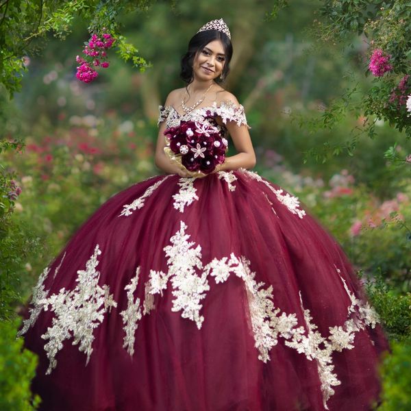 burgundy 2023 quinceanera dresses appliqued sequined sweet 16 dress beaded prom gowns vestidos de 15, Blue;red
burgundy 2023 quinceanera dresses appliqued sequined sweet 16 dress beaded prom gowns vestidos de 15, Blue;red