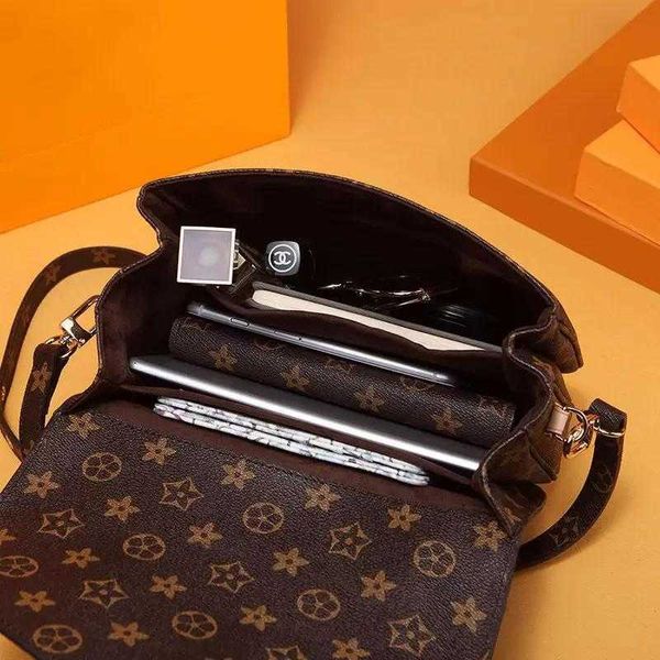 Designer evening bag Luxury women's padlock bamboo shoulder bag Fashion single shoulder messenger Bag Handbag messenger bags, Brown
Designer evening bag Luxury women's padlock bamboo shoulder bag Fashion single shoulder messenger Bag Handbag messenger bags, Brown