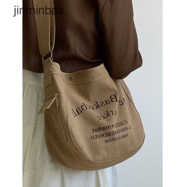 2023 new hand bag factory 80% wholesale and retail letter crossbody canvas female new american shoulder large capacity student tote fashion
2023 new hand bag factory 80% wholesale and retail letter crossbody canvas female new american shoulder large capacity student tote fashion
