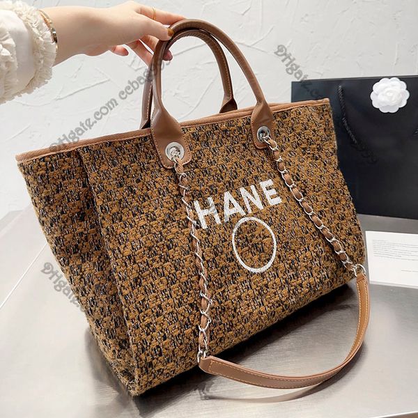 lady tweed two-tone beach shopping bags patchwork crochet wool quilted outdoor packs handle designer totes letter badge portable shoulder ha
lady tweed two-tone beach shopping bags patchwork crochet wool quilted outdoor packs handle designer totes letter badge portable shoulder ha