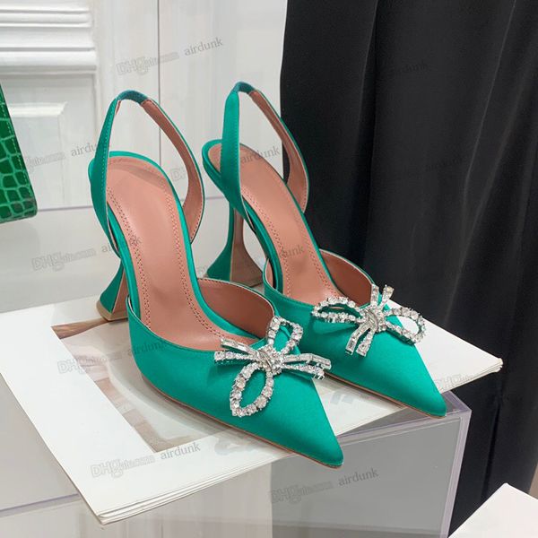 sandals heeled shoes wedding dress shoe luxury designer satin high amina muaddi bow crystal-embellished buckle pointed toe sunflower pcv nav, Black
sandals heeled shoes wedding dress shoe luxury designer satin high amina muaddi bow crystal-embellished buckle pointed toe sunflower pcv nav, Black