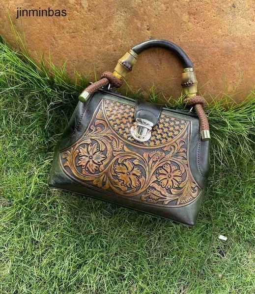 2023 design bag stores 70% wholesale and retail new fashion texture stereo carved contrast handheld crossbody shoulder
2023 design bag stores 70% wholesale and retail new fashion texture stereo carved contrast handheld crossbody shoulder