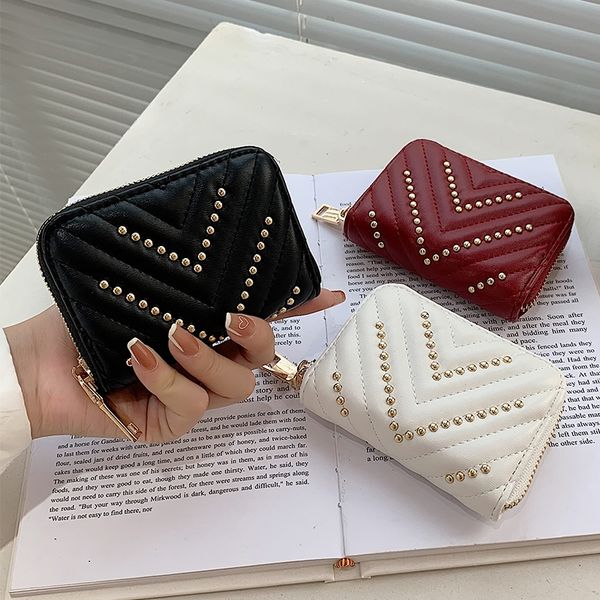 designer ladies purse fashion card bag simple rivet zipper high-grade multi-functional document bag, Red;black
designer ladies purse fashion card bag simple rivet zipper high-grade multi-functional document bag, Red;black
