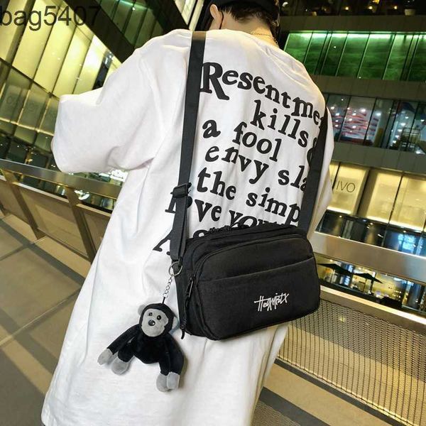 2023 new hand bag factory 80% wholesale and retail yuansu street crossbody bag men's fashion brand personality hip hop trady women'
2023 new hand bag factory 80% wholesale and retail yuansu street crossbody bag men's fashion brand personality hip hop trady women'