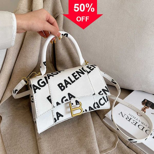 fashion designer bags 2022 women's ins new graffiti personality one shoulder handbag girl korean version b crossbody clutch bags for wo
fashion designer bags 2022 women's ins new graffiti personality one shoulder handbag girl korean version b crossbody clutch bags for wo