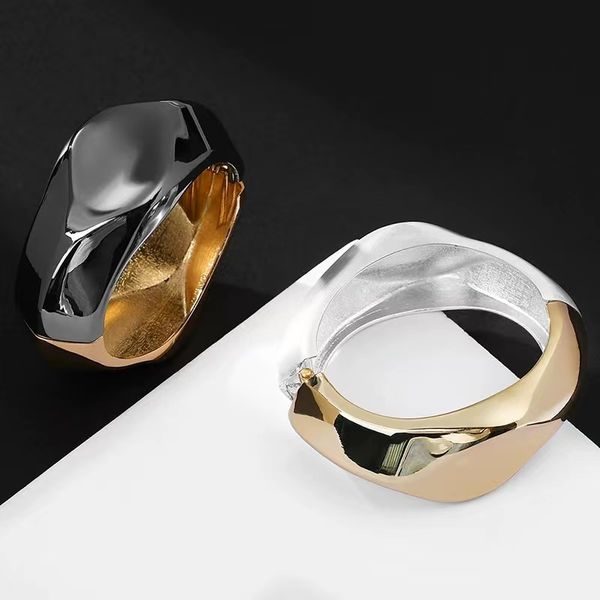 charm bangle bracelets designer design bangle stainless steel gold buckle bracelet fashion jewelry men and women zinc alloy spring ring crea, Black
charm bangle bracelets designer design bangle stainless steel gold buckle bracelet fashion jewelry men and women zinc alloy spring ring crea, Black