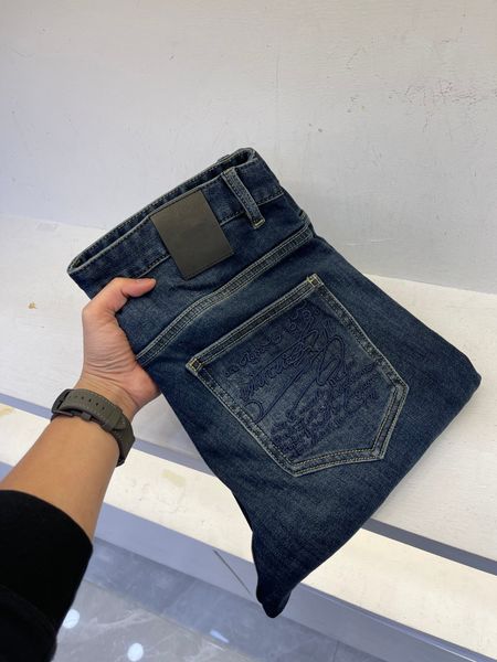 autumn and winter brand new men jeans highquality fashion embroidery design pencil pants r jeans, Blue
autumn and winter brand new men jeans highquality fashion embroidery design pencil pants r jeans, Blue