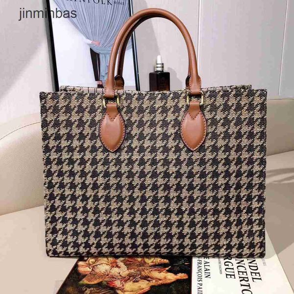 2023 design bag stores 70% wholesale and retail qianniaoge hand busins female large capacity tote fashion autumn winter shopping
2023 design bag stores 70% wholesale and retail qianniaoge hand busins female large capacity tote fashion autumn winter shopping