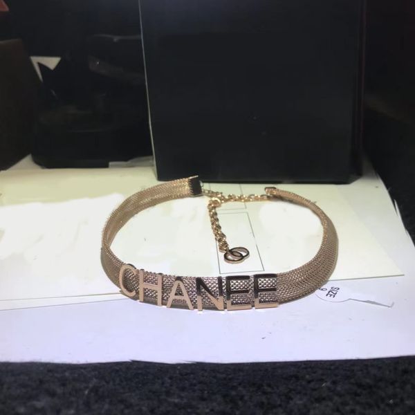 hollow metal grid choker collarbone necklace colar fashion tail pendant looks cute and rose gold gold silver three colors optional with box, Golden;silver
hollow metal grid choker collarbone necklace colar fashion tail pendant looks cute and rose gold gold silver three colors optional with box, Golden;silver