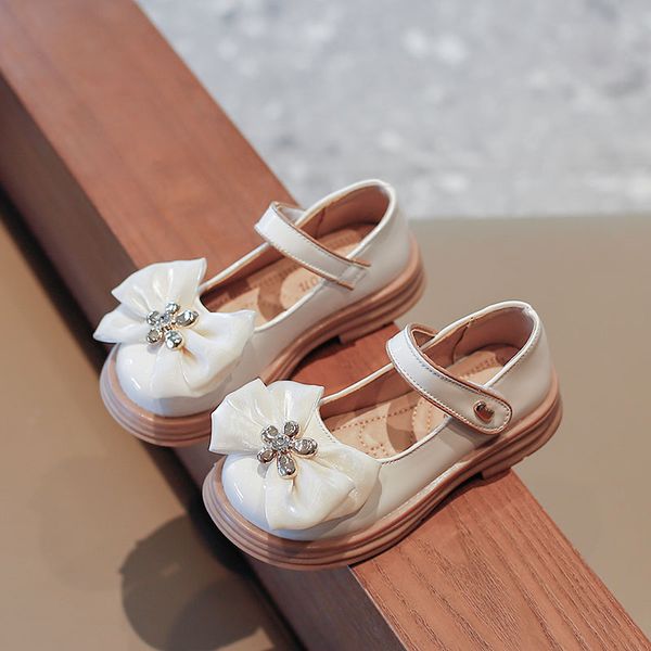 2023 baby girl pu shoes spring autumn children girls bowknot shallow single princess kids casual shoes 26-35, Black;red
2023 baby girl pu shoes spring autumn children girls bowknot shallow single princess kids casual shoes 26-35, Black;red