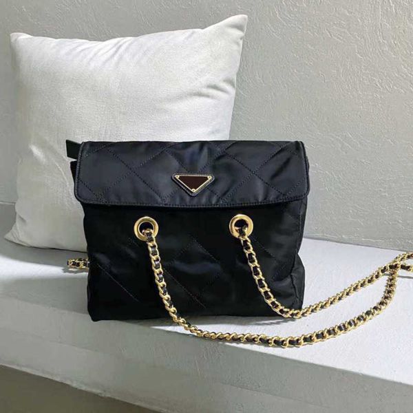 luxury chain shoulder bag for women designer tote bags nylon handbag fashion underarm totes lady flap large capacity purse
luxury chain shoulder bag for women designer tote bags nylon handbag fashion underarm totes lady flap large capacity purse