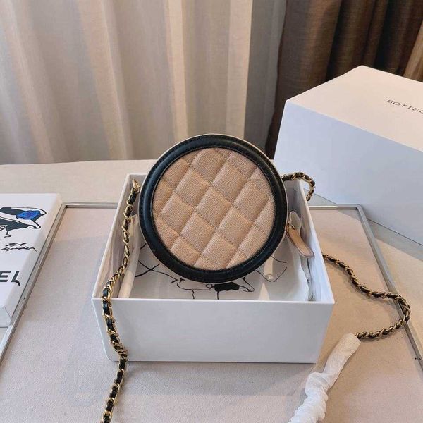 luxury fashion handbags women's round drum shoulder messenger handbags brand designer bags leather mini round cake bags
luxury fashion handbags women's round drum shoulder messenger handbags brand designer bags leather mini round cake bags