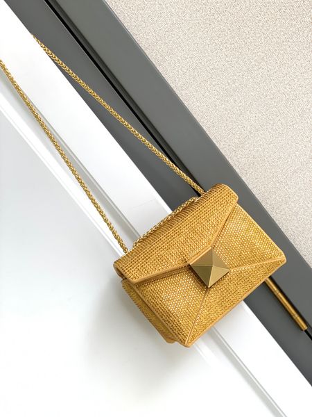 ladies handbag luxury designer handbags classic shoulder bags totes leather purses high capacity shape rhombic grid diagonal stripes mobile
ladies handbag luxury designer handbags classic shoulder bags totes leather purses high capacity shape rhombic grid diagonal stripes mobile