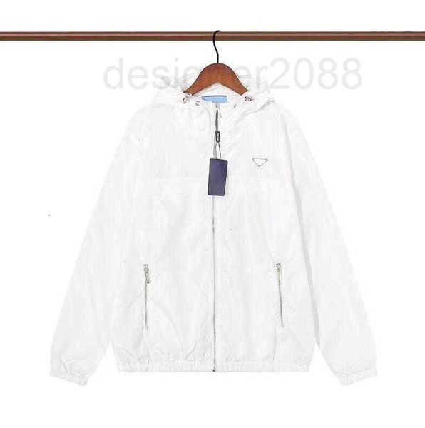 men's jackets designer 22fw mens fashion letters print jacket coats windbreaker with inverted triangle luxury men women streetwear wate, Black;brown
men's jackets designer 22fw mens fashion letters print jacket coats windbreaker with inverted triangle luxury men women streetwear wate, Black;brown