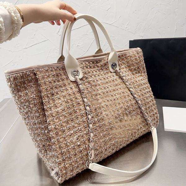 luxury deluxe handbag designer bags fashion women crossbody bags shoulder bag large capacity wallet purse embroidery pochette daily shopping
luxury deluxe handbag designer bags fashion women crossbody bags shoulder bag large capacity wallet purse embroidery pochette daily shopping