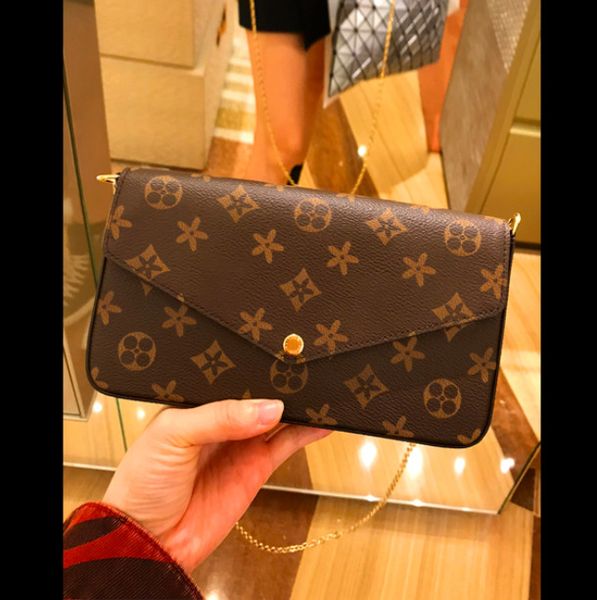 luxury good designer bags fashionable chain design small square envelope button design interior space handbag wallets
luxury good designer bags fashionable chain design small square envelope button design interior space handbag wallets