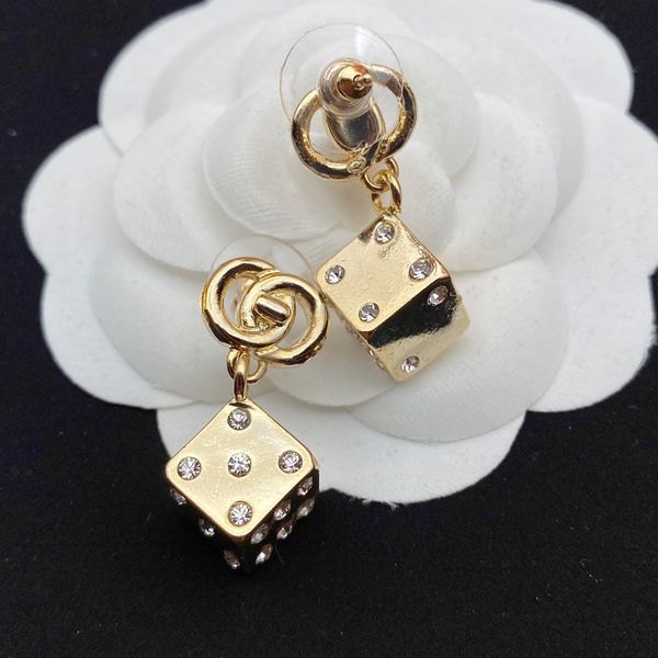 silver needle diamond dice stud earings luxury channel earrings women wedding jewelry, Golden;silver
silver needle diamond dice stud earings luxury channel earrings women wedding jewelry, Golden;silver