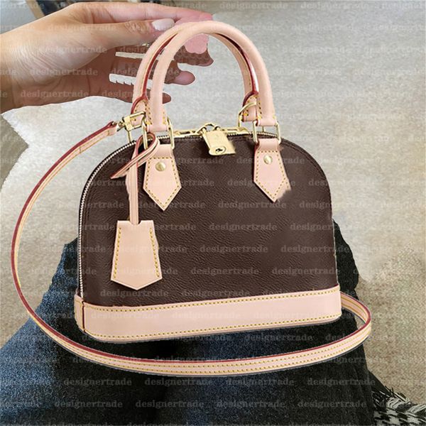 classic leather luxurys designer bags zipper cosmetic shoulder bag designertrade brand embossing vintage crossbody bags simple fashion
classic leather luxurys designer bags zipper cosmetic shoulder bag designertrade brand embossing vintage crossbody bags simple fashion
