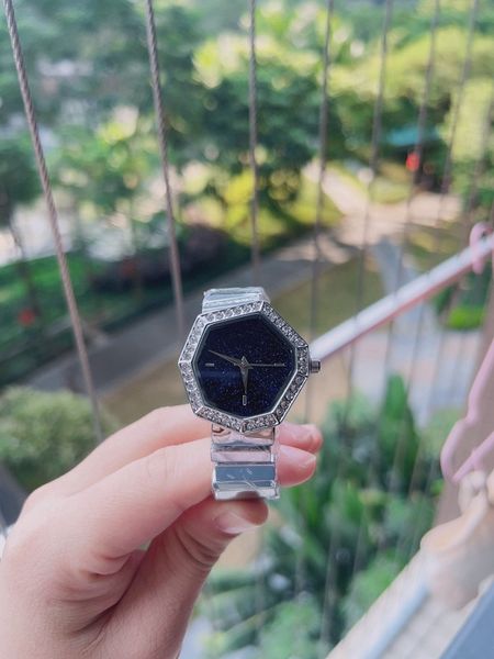 wristwatches for 2022 new womens watches three stitches quartz watch luxury brand steel belt diamond lady accessories fashion di style of br, Slivery;brown
wristwatches for 2022 new womens watches three stitches quartz watch luxury brand steel belt diamond lady accessories fashion di style of br, Slivery;brown