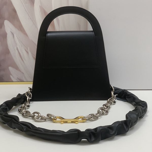 7a fashion upside-down bag designer handbags chain jacqmus the tote bag leather le bandeau ascosu women shoulder bags vintage crossbody allo
7a fashion upside-down bag designer handbags chain jacqmus the tote bag leather le bandeau ascosu women shoulder bags vintage crossbody allo