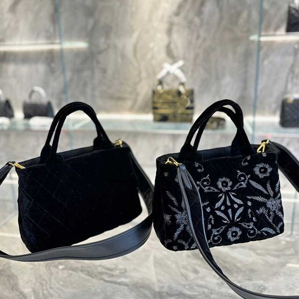 p shoulder bag embroidery designers totes square flap clutch envelope bags women handbag luxury genuine leather underarm hobo messenger
p shoulder bag embroidery designers totes square flap clutch envelope bags women handbag luxury genuine leather underarm hobo messenger