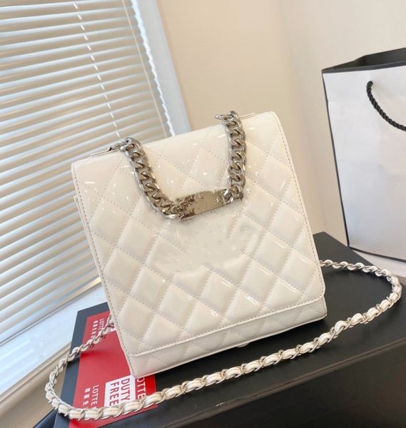 luxurys designer classical patent leather crossbody bag womens shoulder bag banquet shopping wedding leisure business package latest model
luxurys designer classical patent leather crossbody bag womens shoulder bag banquet shopping wedding leisure business package latest model
