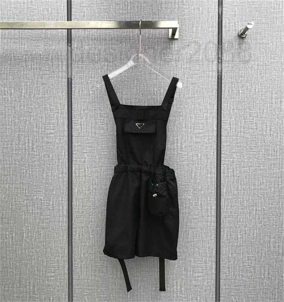 women's jumpsuits & rompers designer triangle badge fashion camisole dress senior straps nylon elastic waist pocket skirt casual wear 0, Black;white
women's jumpsuits & rompers designer triangle badge fashion camisole dress senior straps nylon elastic waist pocket skirt casual wear 0, Black;white