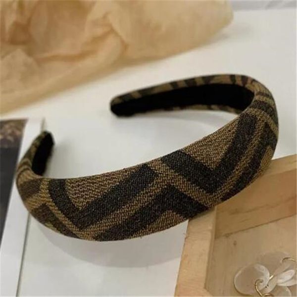 vintage designer letter headbands women girl wide-brimmed thicken hairbands headwrap cloth fabric headwear street fashion headscarf, Silver
vintage designer letter headbands women girl wide-brimmed thicken hairbands headwrap cloth fabric headwear street fashion headscarf, Silver