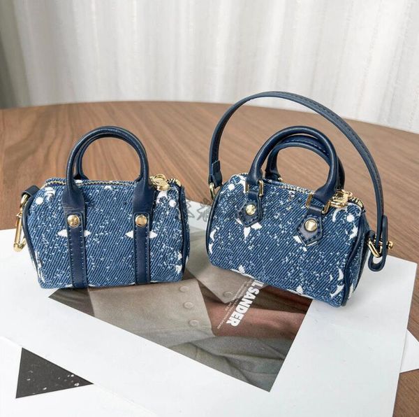 limited edition embroidered letter key wallets luxury designer mini denim boston bag famous brand women zipper coin purses clutch bags with, Red;blue
limited edition embroidered letter key wallets luxury designer mini denim boston bag famous brand women zipper coin purses clutch bags with, Red;blue