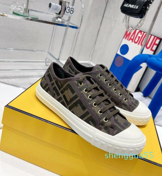 2023 boots dress casual shoes platform trainers designer shoes triple fashion luxurys white black basketball runners leather vintage skatebo
2023 boots dress casual shoes platform trainers designer shoes triple fashion luxurys white black basketball runners leather vintage skatebo