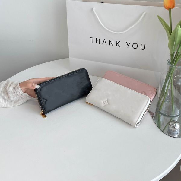 fashion small fragrant purse woman classic portable zipper purse large capacity wallet mobile phone bag, Red;black
fashion small fragrant purse woman classic portable zipper purse large capacity wallet mobile phone bag, Red;black