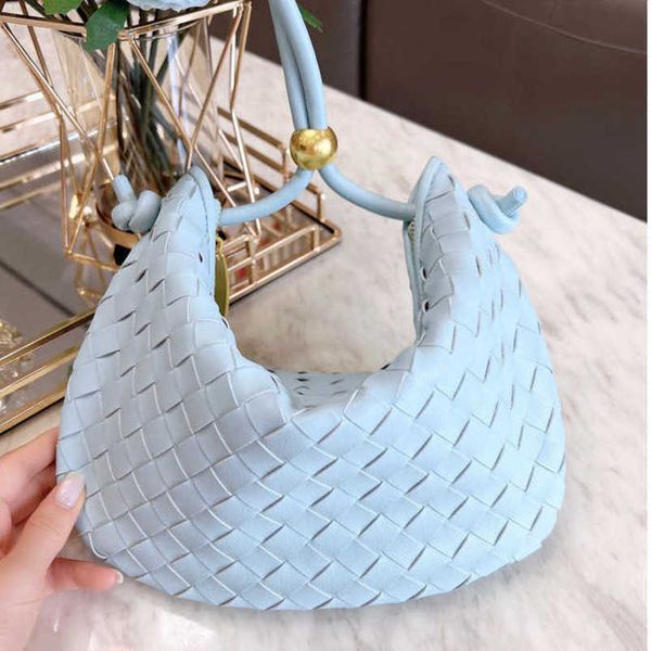 ladies one classic lady turn venetas bag 2023 designer hand bags bottegas small golden ball woven shoulder fashion ox dumplings cloud female
ladies one classic lady turn venetas bag 2023 designer hand bags bottegas small golden ball woven shoulder fashion ox dumplings cloud female