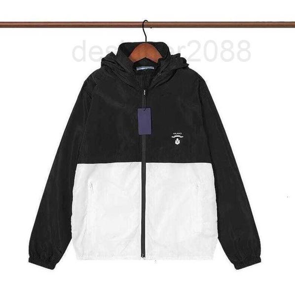men's jackets designer 22fw mens fashion letters print jacket coats windbreaker with inverted triangle luxury men women streetwear wate, Black;brown
men's jackets designer 22fw mens fashion letters print jacket coats windbreaker with inverted triangle luxury men women streetwear wate, Black;brown