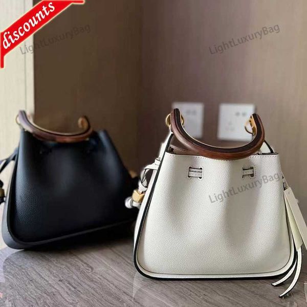 designer luxury women bags torys handbag tb fashion bucket bag inclined shoulder versatile multicolour purses burchs totes large capacity sa
designer luxury women bags torys handbag tb fashion bucket bag inclined shoulder versatile multicolour purses burchs totes large capacity sa
