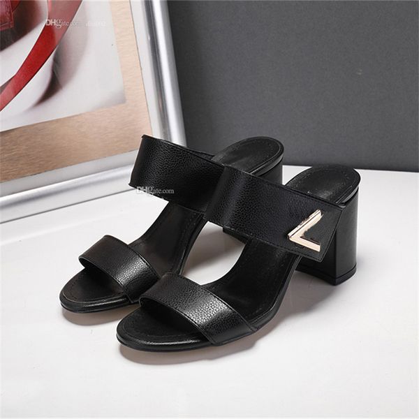 luxury designer woman heels sandals louiseity leather women slide sandal platform slipper chunky heel height shoes embossed flip flops viuto, Black
luxury designer woman heels sandals louiseity leather women slide sandal platform slipper chunky heel height shoes embossed flip flops viuto, Black