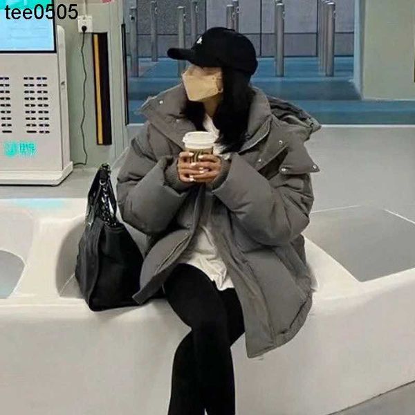 designer 22 winter original high-end amis black solid color women's hooded down jacket windproof breathable size
designer 22 winter original high-end amis black solid color women's hooded down jacket windproof breathable size