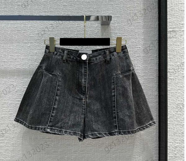 jeans woman designer striped decoration tall waist slim denim shorts lotus leaf hem cutting button fly short jeans fashion brand spring autu, Blue
jeans woman designer striped decoration tall waist slim denim shorts lotus leaf hem cutting button fly short jeans fashion brand spring autu, Blue