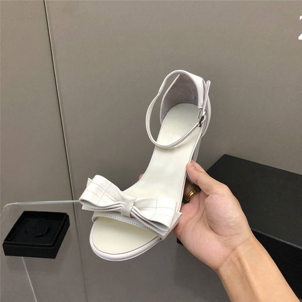 summer popular women sandals channel luxury brand business dress wedding party leather high heels casual flat slippers 03-06, Black
summer popular women sandals channel luxury brand business dress wedding party leather high heels casual flat slippers 03-06, Black