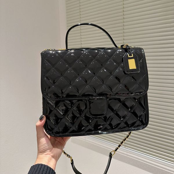 22k patent leather black messenger briefcase bags hanlde totes gold metal hadrware matelasse chain crossbody shoulder badge charm designer h
22k patent leather black messenger briefcase bags hanlde totes gold metal hadrware matelasse chain crossbody shoulder badge charm designer h