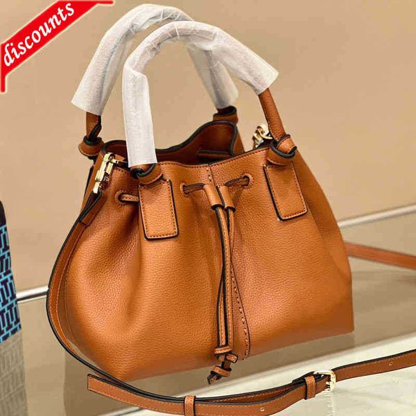 designer luxury women bags torys handbag tb fashion bucket bag inclined shoulder versatile multicolour purses burchs totes large capacity sa
designer luxury women bags torys handbag tb fashion bucket bag inclined shoulder versatile multicolour purses burchs totes large capacity sa