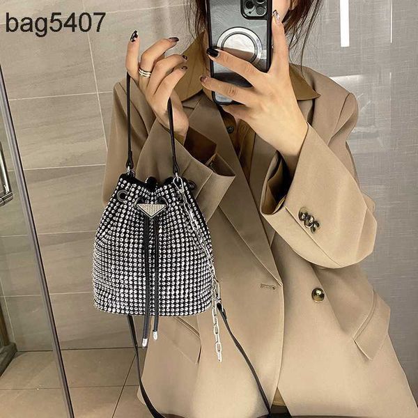 2023 women's diamond bag 70% discount wholesale retail bucket women new fashion version foreign style one shoulder chain msenger drawst
2023 women's diamond bag 70% discount wholesale retail bucket women new fashion version foreign style one shoulder chain msenger drawst