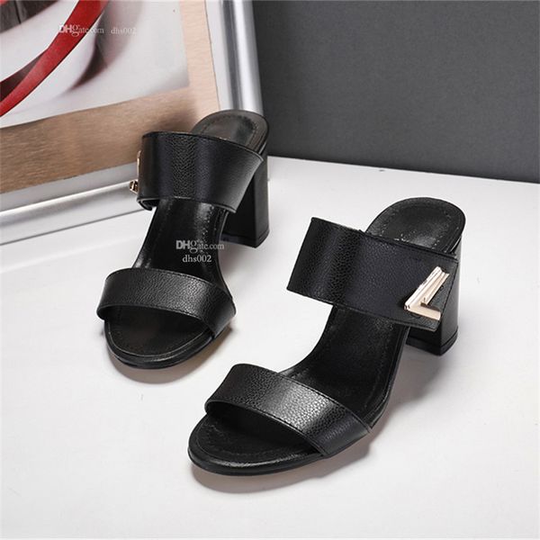 luxury designer woman heels sandals louiseity leather women slide sandal platform slipper chunky heel height shoes embossed flip flops viuto, Black
luxury designer woman heels sandals louiseity leather women slide sandal platform slipper chunky heel height shoes embossed flip flops viuto, Black