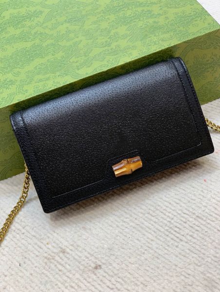 women's leather shoulder bag handbag luxury designer chain cosmetics messenger shopping wallet
women's leather shoulder bag handbag luxury designer chain cosmetics messenger shopping wallet