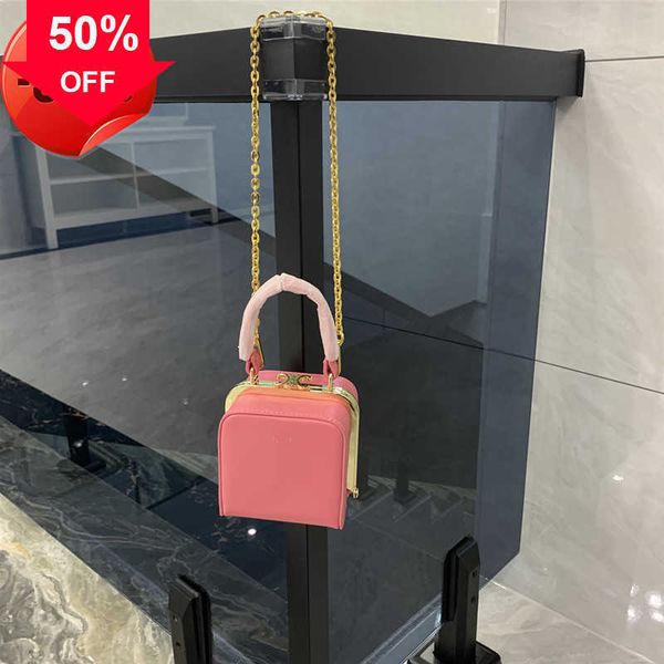 designer bag 2023 new arch makeup mini mouth red envelope box single shoulder messenger women's portable small square factory direct sa
designer bag 2023 new arch makeup mini mouth red envelope box single shoulder messenger women's portable small square factory direct sa