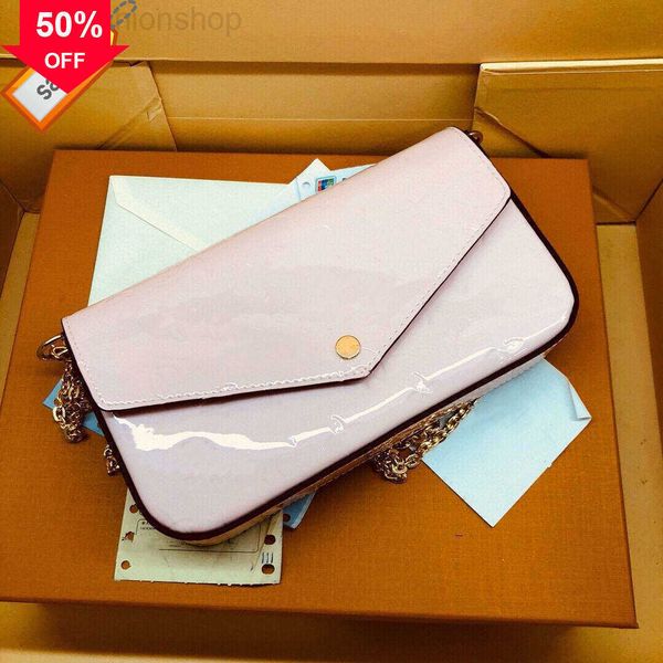 designer bags shoulder luxurys digners new style marmont women handbags sier chain crossbody soho disco msenger 2023 factory direct sale
designer bags shoulder luxurys digners new style marmont women handbags sier chain crossbody soho disco msenger 2023 factory direct sale