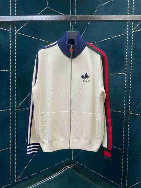 men's sweaters designer g22s this series is inspired by the good memories of creative director in 1980s and 1990s. fashion men women cj, White;black
men's sweaters designer g22s this series is inspired by the good memories of creative director in 1980s and 1990s. fashion men women cj, White;black