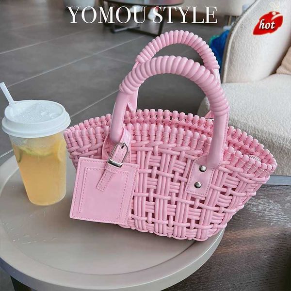 designer luxury womens bag balencigas handbag b-shaped paris single shoulder messenger fashion square gift shoulder oblique span versatile h
designer luxury womens bag balencigas handbag b-shaped paris single shoulder messenger fashion square gift shoulder oblique span versatile h