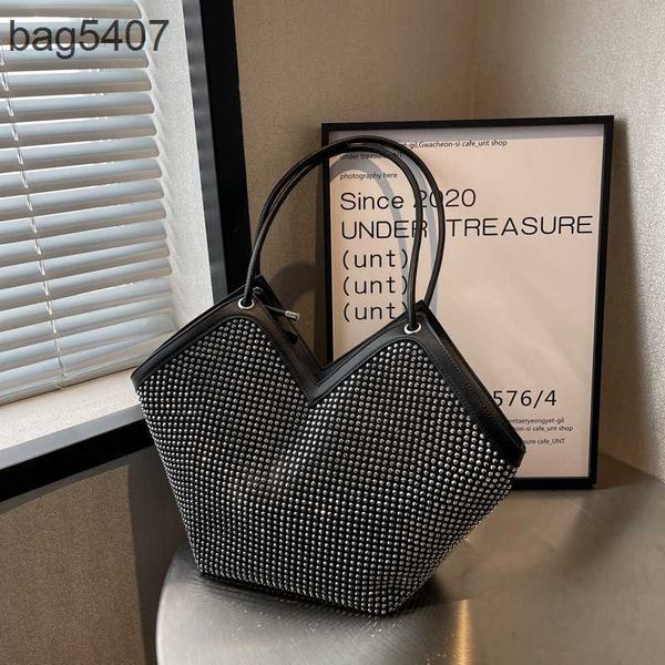 2023 women's diamond bag 70% discount wholesale retail large capacity female autumn and winter fashion trend portable shoulder red text
2023 women's diamond bag 70% discount wholesale retail large capacity female autumn and winter fashion trend portable shoulder red text