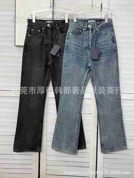 women's jeans designer p 22 early autumn new metal triangle elevation waist slim elastic microhorn denim cropped pants female 3994, Blue
women's jeans designer p 22 early autumn new metal triangle elevation waist slim elastic microhorn denim cropped pants female 3994, Blue